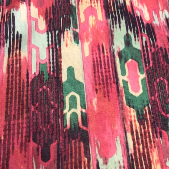 Lularoe classic tee - Picture 5 of 7